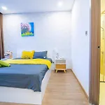The Lexington Suites, Vinhomes Central Park & Paranomic View