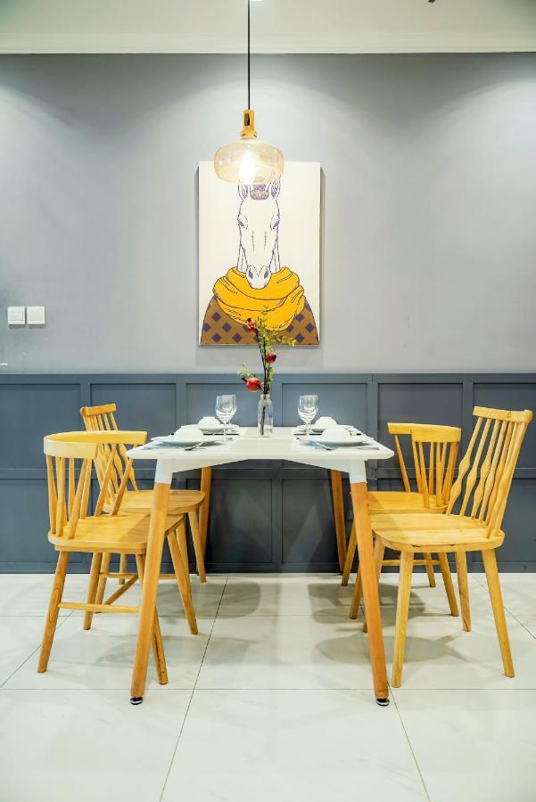 The Lexington Suites, Vinhomes Park & Paranomic View Căn hộ *